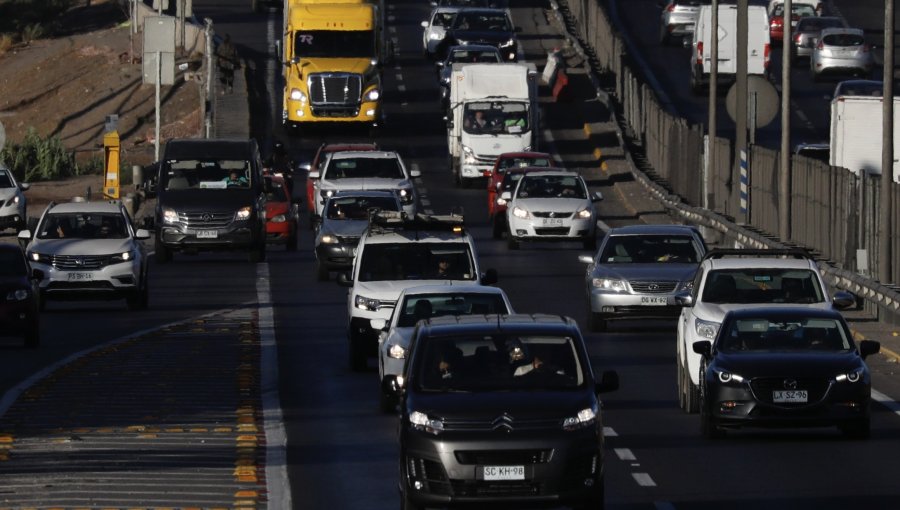 Balance post feriado: más de 388 mil vehículos ya retornaron a Santiago