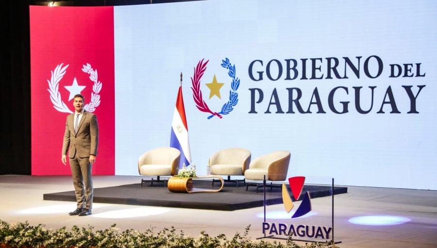 Presidente de Paraguay llama a acelerar el desarrollo económico del país en su primer día de Gobierno