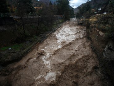 Senapred pide evacuar por amenaza de desborde Río Ancoa en región del Maule
