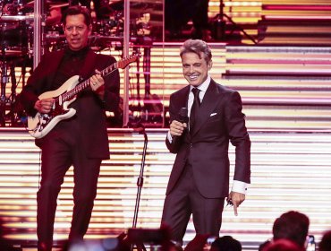 Luis Miguel ya está en Chile: Realizará 10 conciertos en el Movistar Arena
