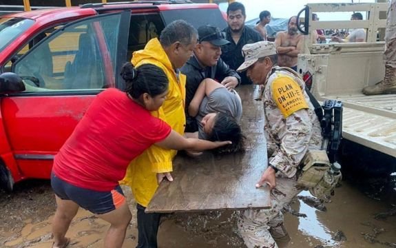 Las impactantes imágenes del paso de la tormenta tropical Hilary por México y California