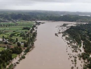 Cuatro viviendas resultaron anegadas en Santo Domingo por descarga del embalse Rapel