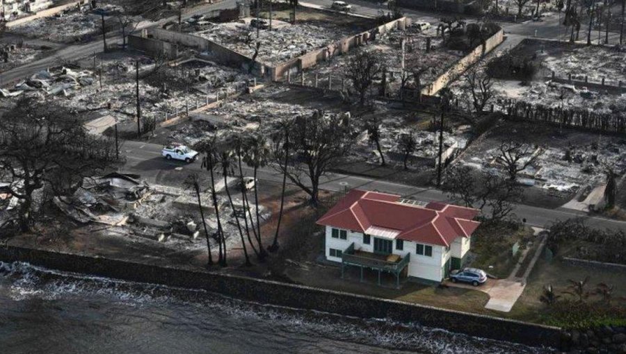 La impresionante imagen de la casa que sobrevivió a los incendios de Maui en Hawái