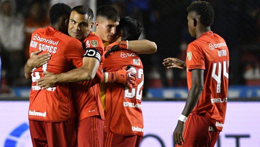 Inter de Aránguiz venció por la mínima al Bolívar de Fernández en cuartos de final de ida de Copa Libertadores