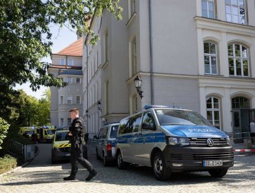 Adolescente apuñaló a niño de ocho años en una escuela de Alemania: agresor se prendió fuego