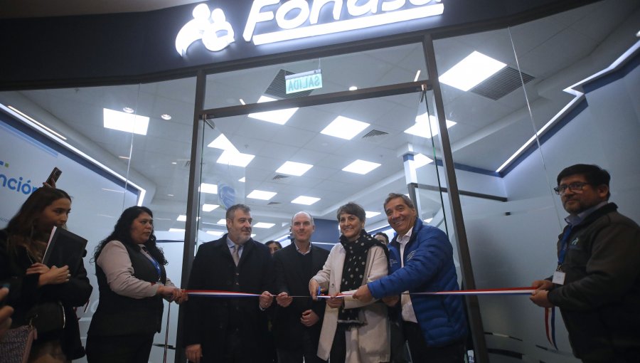 Inauguran sucursal de Fonasa en mall de Independencia: es la primera en estar ubicada en un centro comercial