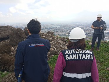 Por no cumplir medidas sanitarias dictaminadas: Clausuran vertedero ilegal en Cerro Renca de Quilicura