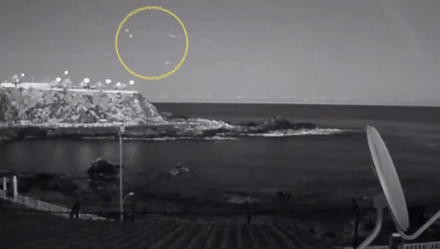 ¿Ovnis en Valparaíso? Video capta extraños objetos volando a la altura de la bahía porteña