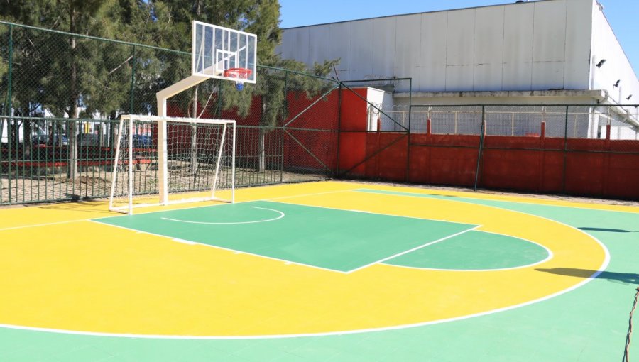 Inauguran mejoramiento de áreas verdes y cancha de la población Ignacio Serrano de Casablanca