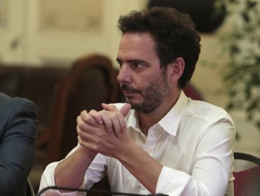 Hernán Larraín Matte a José Antonio Kast: "Tiene que ponerse de acuerdo consigo mismo"