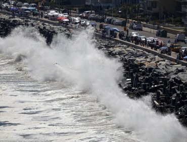 Por marejadas anormales: Declaran Alerta Temprana Preventiva para comunas del borde costero continental entre Arica y Aysén