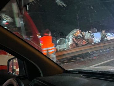 Una persona fallecida dejó colisión de camión contra vehículo en la ruta 68 en dirección a Santiago