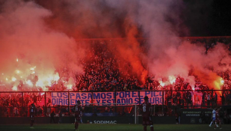 Hinchas de la UC no podrán asistir al partido ante U. Española en el Santa Laura