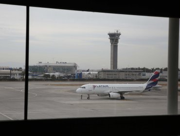 Descartan presencia de explosivos en avión proveniente de Ecuador tras procedimiento en aeropuerto de Santiago