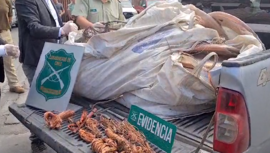 Incautan más de dos toneladas de cobre robado que se encontraban al interior de una chatarrería en Alto Hospicio