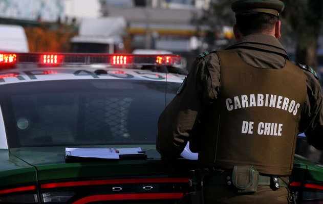 Violento asalto a adulto mayor en Las Condes: Delincuentes lo amarraron para robarle relojes y una caja fuerte