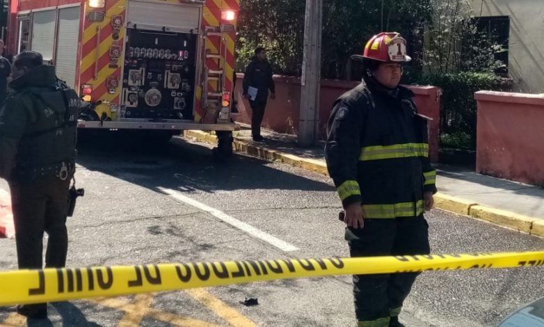 Adulta mayor de 90 años fallece en incendio que afectó a una vivienda en Ñuñoa: se encontraba sola en el segundo piso