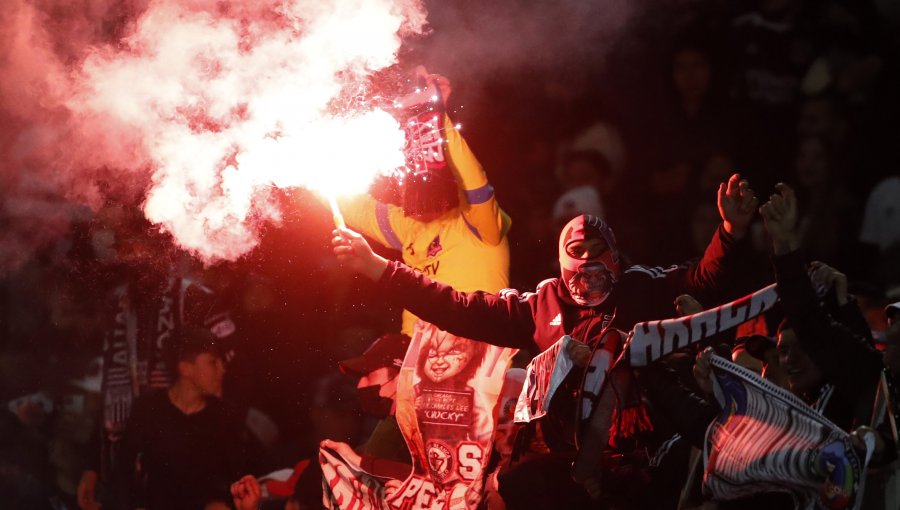 Caen seis delincuentes de la Garra Blanca que lanzaron pirotecnia a hinchas de la U