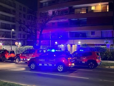 Triple parricidio en Las Condes: Madre da muerte a puñaladas a sus tres hijos y luego se quita la vida al interior de su departamento