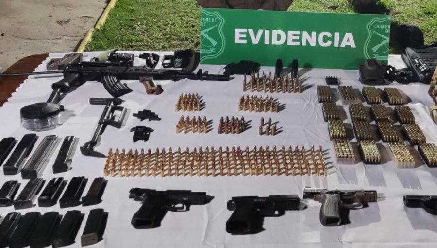 Incautan armas, municiones y droga en procedimiento policial en población de La Pintana