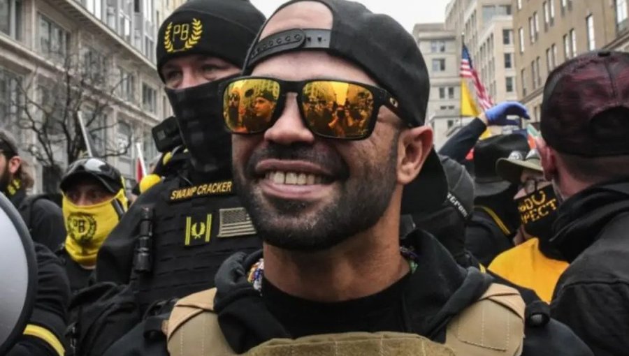 Proud Boys: El grupo de ultraderecha cuyos miembros están siendo sentenciados a años de cárcel por el asalto al Capitolio