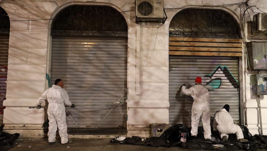 «Proyecto Arcoíris»: Avanza el pintado de fachadas y murales en el plan de Valparaíso