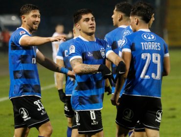 Huachipato goleó a un Curicó Unido que podría terminar la fecha como colista absoluto