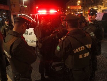 Carabinero en retiro repele a balazos el intento de robo de su vehículo en Santiago