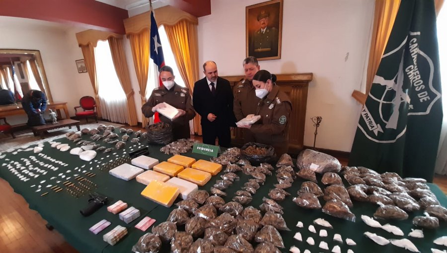 Incautan "ladrillos de cocaína" con sello típico del peligroso Cartel del Golfo en Talca