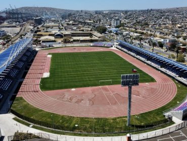 Irregularidades, contradicciones y pagos por obras no contempladas: Contralor expone detalles del Estadio Municipal de San Antonio