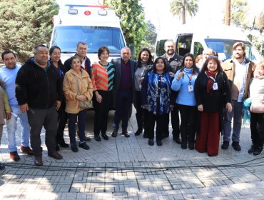 Gobierno Regional de Valparaíso entrega una ambulancia y dos minibuses para la salud municipal de San Felipe