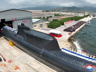 "Un Frankenstein": Qué se sabe del submarino "nuclear" que presentó Corea del Norte