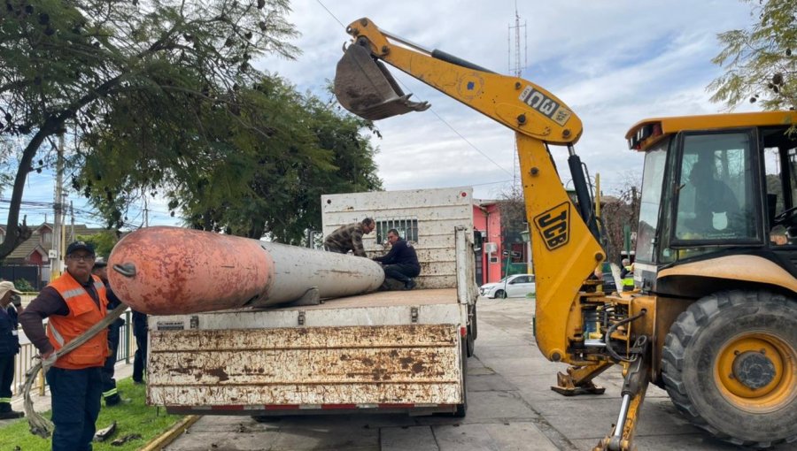 Retiran dos torpedos de guerra desde plaza de juegos para niños de La Cruz