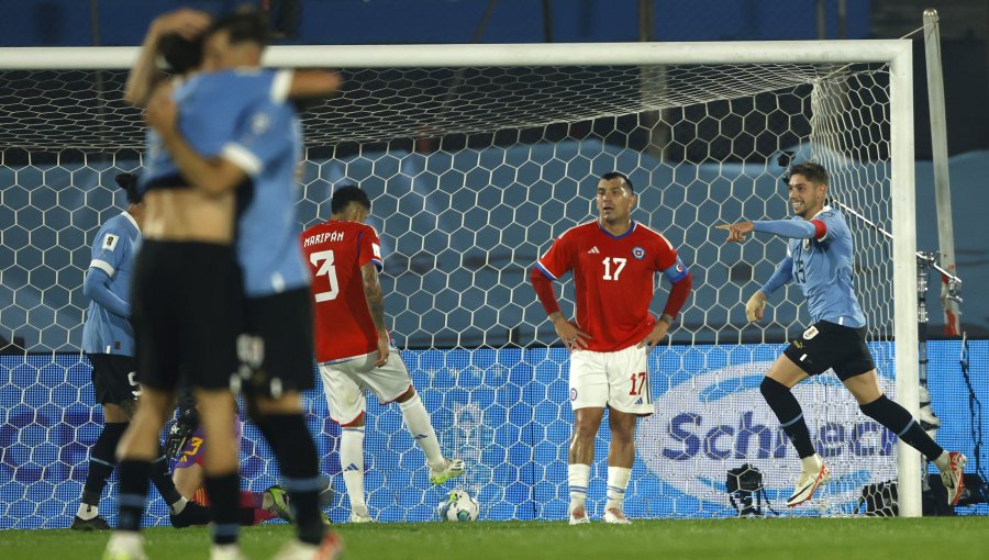 Un irregular Chile cayó contra el contundente Uruguay de Bielsa en debut por Clasificatorias