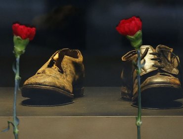 «El caminar de un demócrata»: Muestra a un costado de La Moneda exhibirá los zapatos que usó Salvador Allende el día del golpe