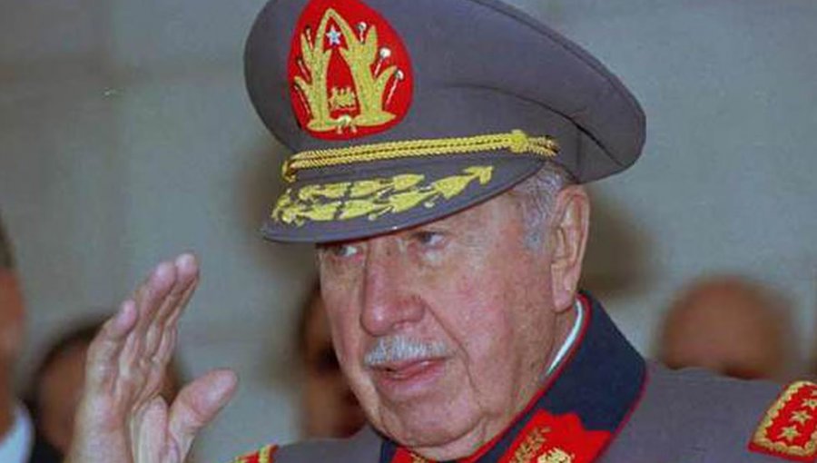 España retirará la Gran Cruz al Mérito Militar concedida a Augusto Pinochet en 1975