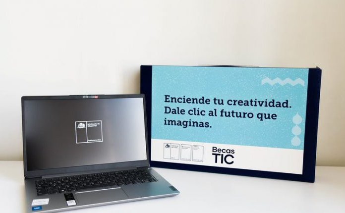 Junaeb informó que empresa proveedora sufrió el robo de más de 3.700 computadores destinados a becas TIC