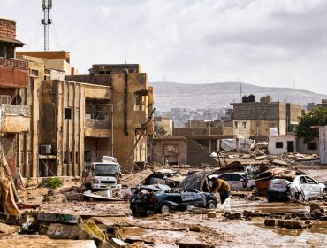 Inundaciones por la tormenta 'Daniel' dejan cerca de 30 mil desplazados en Libia