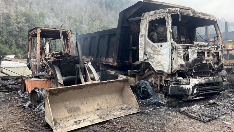 Desconocidos quemaron al menos 10 vehículos en una empresa forestal de Alto Biobío