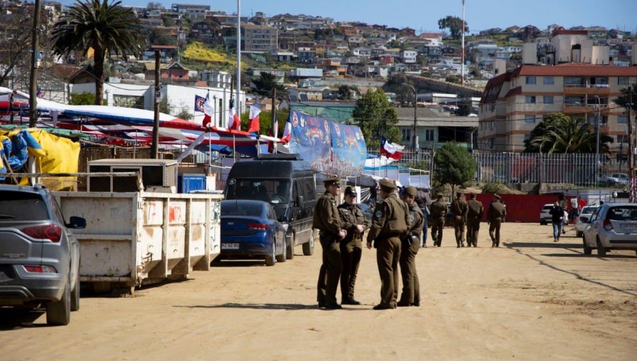 Con amplios dispositivos de seguridad, Valparaíso y Viña del Mar dan inicio a las celebraciones de Fiestas Patrias en sus fondas