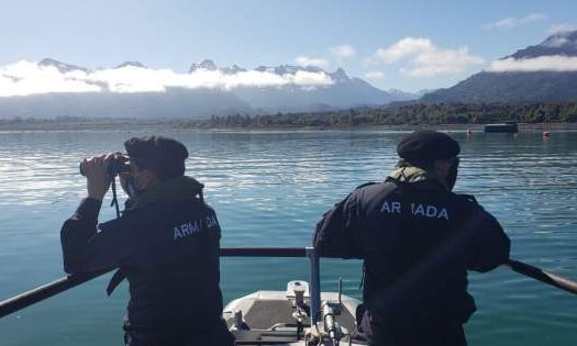 Armada reanuda labores de búsqueda de bote a motor y sus cuatro tripulantes extraviados en Lebu