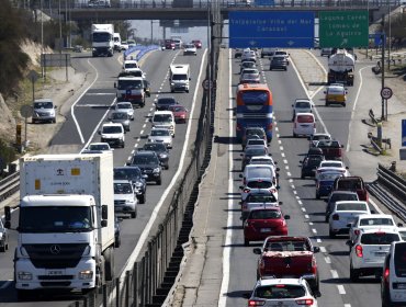 520 mil vehículos saldrán de la región Metropolitana durante este fin de semana extra largo de Fiestas Patrias