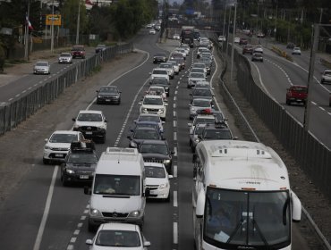 Primer balance por fin de semana largo de Fiestas Patrias: Dos fallecidos y menos autos que en 2022