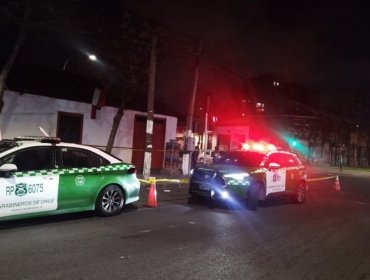 Un muerto y dos heridos deja ataque a balazos en el barrio Brasil de Santiago: mujer embarazada está en estado grave