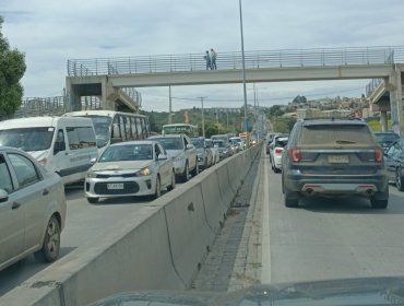 Carabinero resultó con lesiones graves tras accidente en Av. Borgoño de Viña del Mar: incidente generó alta congestión