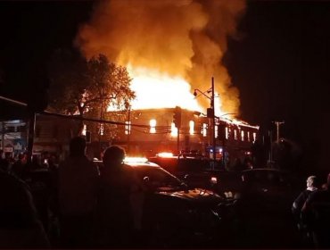 Incendio en pleno centro de Limache consumió una veintena de locales comerciales y oficinas