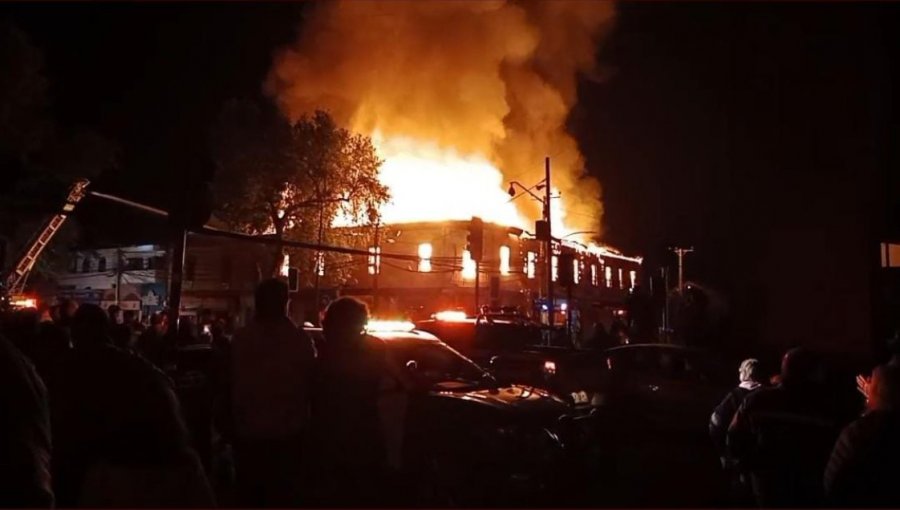 Incendio en pleno centro de Limache consumió una veintena de locales comerciales y oficinas