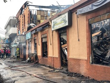 Alcalde de Limache confirma "pérdida total" de edificio patrimonial incendiado y pide "aportes concretos" al Ministerio de las Culturas