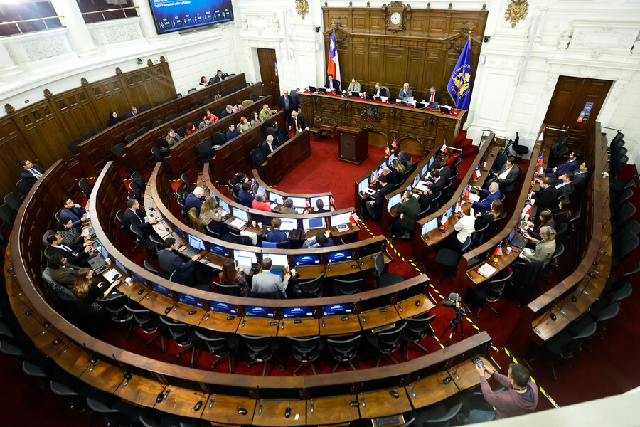 Consejo Constitucional elimina órdenes de partido y acepta aportes de