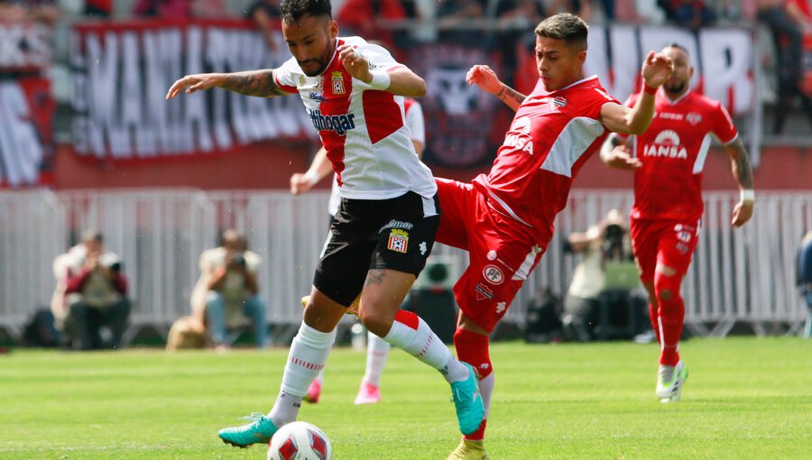 Ñublense se impuso ante Curicó comenzando con el pie derecho la era Caputto